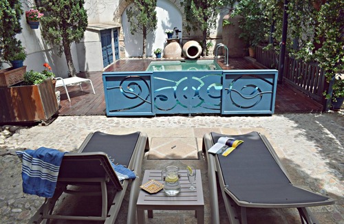 Consuegra Apartment | La Palangana Room, Rural Hotel in Consuegra