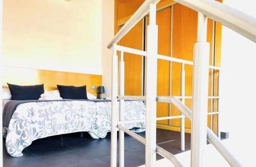 Centro - Sagrario Hotel | La Perla Reyes Catolicos Living: Superior Duplex Apartment with Terrace