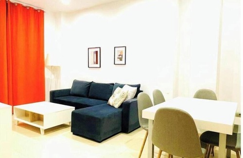 Centro - Sagrario Apartment | La Perla Reyes Catolicos Living: Standard Apartment