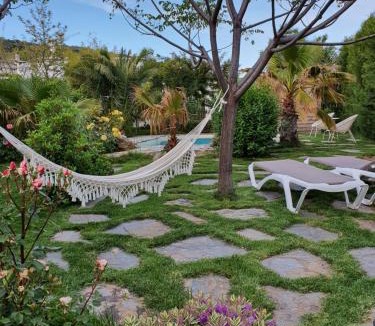 Portugos House | La Placeta Guesthouse