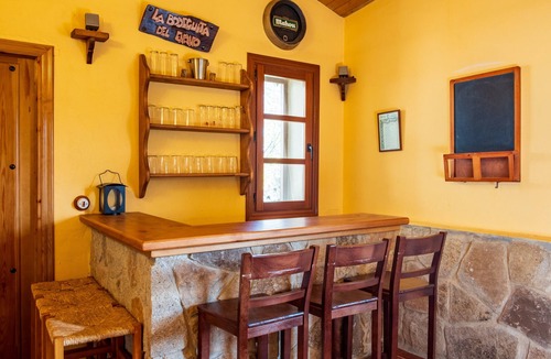 San Martin del Pimpollar House | La Puerta De Gredos Country House – Sierra de Gredos, 4 Bedrooms, Private Terrace, Wi-Fi