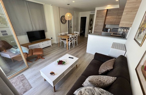 Nerja City Centre Hostel | La Puerta de Nerja Hostal Boutique