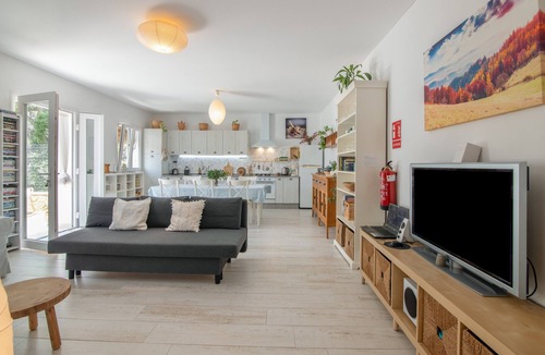 Calabazares House | La Soberana: The House That Cares for You