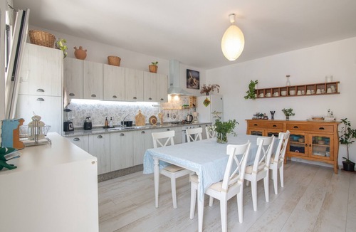 Calabazares House | La Soberana: The House That Cares for You
