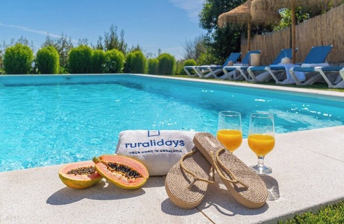 Antequera Villa | La Sombra de la Parra Antequera - La Higuera by Ruralidays