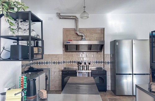 Competa House | La Tienda Nueva