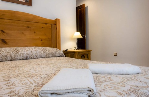 Alora Villa | Lagar del Chorro 3 bedroom share pool & garden