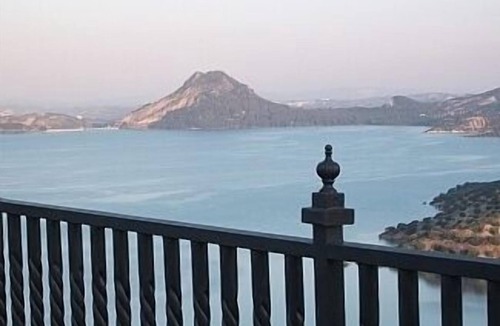 Iznajar Villa | Lake Villa House is a Very Beautiful Villa in Front of the Lake of Iznájar