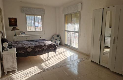Velez-Malaga Ski Chalet | Large chalet 5 min walk to beach