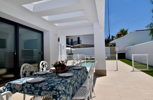 Poblado Sancti Petri Villa | Large modern luxurious Montevideo Villa in Sancti Petri