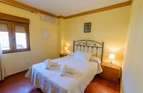 Alcaucin Hotel | Large Family House with Private Pool near the Beach