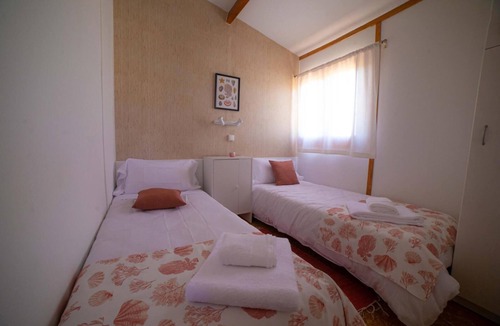Guadamur Hostel | Las Casitas de Guadamur.(Domus Wamba)