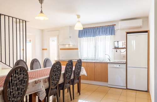 Burgohondo Resort | Las Gargantas de Gredos Holiday Complex with Pool and Mountain Views