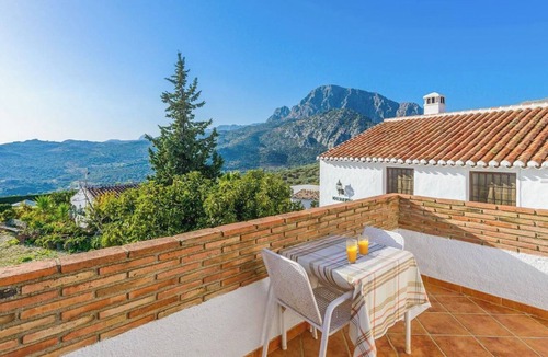 Alfarnatejo Villa | Las Monjas - Camara Periana by Ruralidays