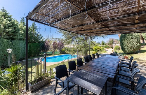 La Serrada House | Las Yernas: Rural House in Sierra de Gredos with Private Pool for Groups