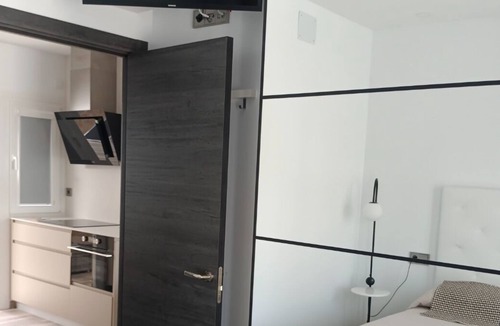 Facinas Apartment | Lebana Plaza Darío Apartment