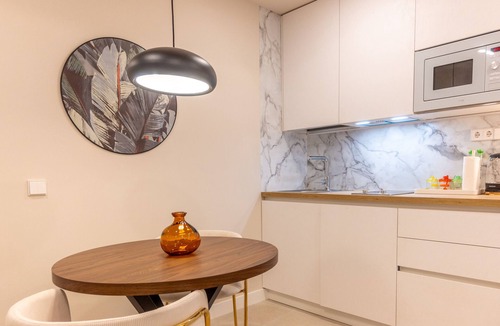 Palos de la Frontera Apartment | Liria: A Space of Elegance and Comfort in the Heart of the City
