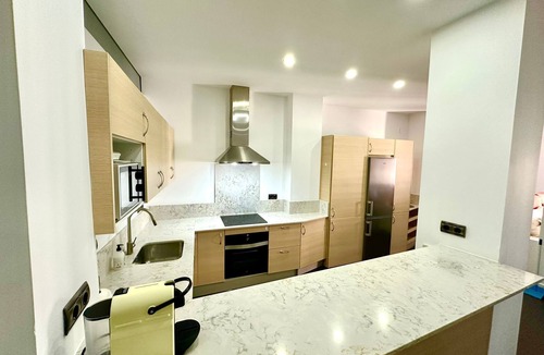 Ronda House | Live Ronda Like Never Before-4-Suite Home with Iconic Views of El Tajo Bridge
