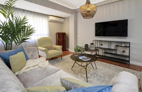 Ensanche Centro Apartment | Living4Malaga Soho Orangerie Deluxe
