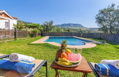 Antequera Villa | Llanos de la Encina Antequera - La Higuera by Ruralidays