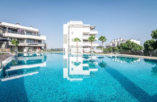 Estepona Apartment | LME2BA- Cozy ground floor flat in luxury resort