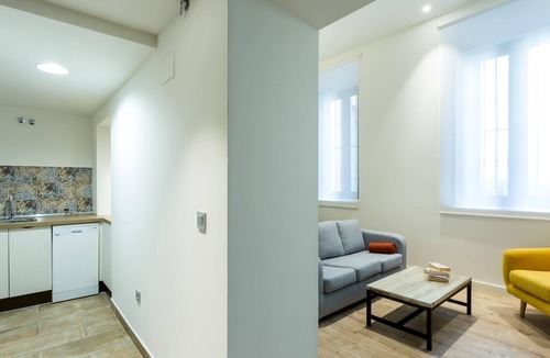 Santa Catalina Apartment | LN2 2BD+2BTH Shared terrace with pool + Wheel Chair Friendly apartment