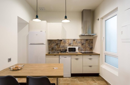 Santa Catalina Apartment | LN4 2BD+2BTH Cloakroom, Shared terrace with pool + Parking on demand