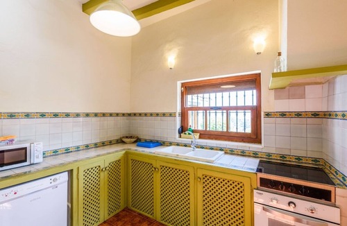 Montecorto Villa | Los Algarrobales - Cortijo y Estudio Montecorto by Ruralidays