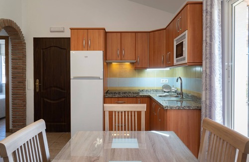 Cajiz Cottage | Los Barranquillos 1 is a rural house with a private semi-heated pool,