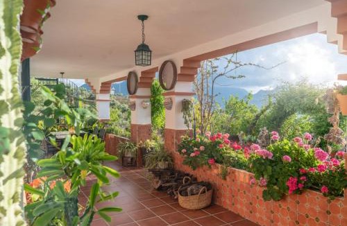 El Gastor House | LOS CACTUS