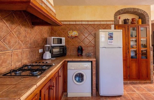 Zahora House | Los Canos de Meca: House with A/C, paddle tennis court, WIFI, in Caños de Meca
