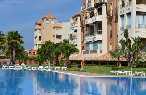 Ayamonte Apartment | LOS CISNES 77 - Two Bedroom Apartment, Sleeps 5