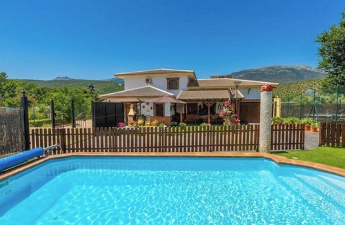 Villanueva del Trabuco Villa | Los Frailecillos Villanueva del Trabuco by Ruralidays
