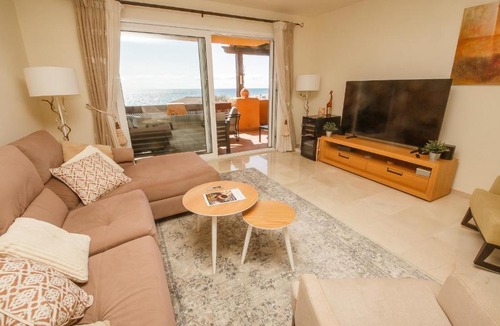 Castillo de la Duquesa Apartment | Los Granados 2621