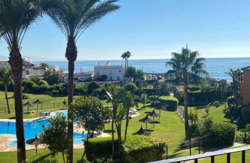 Castillo de la Duquesa Apartment | Los Granados de la Duquesa