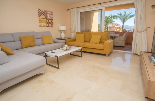 Castillo de la Duquesa Apartment | Los Granados de la Duquesa 1711