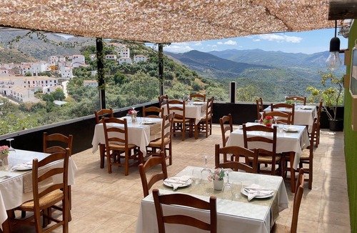 Atajate Apartment | LOS PILAREJOS ACCOMMODATIONS /Apartment - Ground Floor