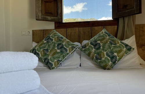 Atajate House | LOS PILAREJOS ACCOMMODATIONS/Standard Apartment