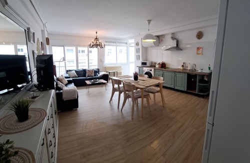 Los Remedios Condo | Los Príncipes II - Apartment near Feria & Park - Family Friendly Sevilla