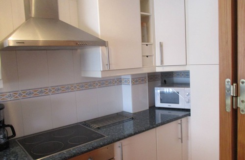 La Parata Apartment | Lovely 2 bedroom apartment, 5 minutes from beach, bars and restaurants.