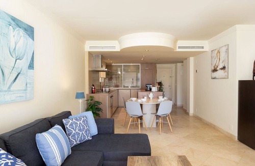 Buenas Noches Apartment | Lovely apartment for 4 people with A/C, WIFI, pool, TV and terrace