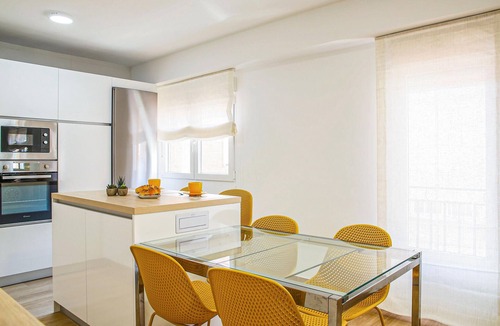 Almeria Centro Apartment | Lovely apartment in Almeria with WiFi