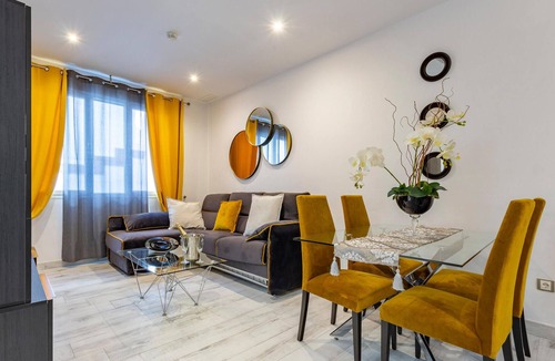 Triana Apartment | Lovely apartment in Sevilla with WiFi