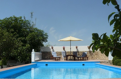 Padul House | Lovely Cortijo with private pool and garden between Granada and Coast sleeps 4