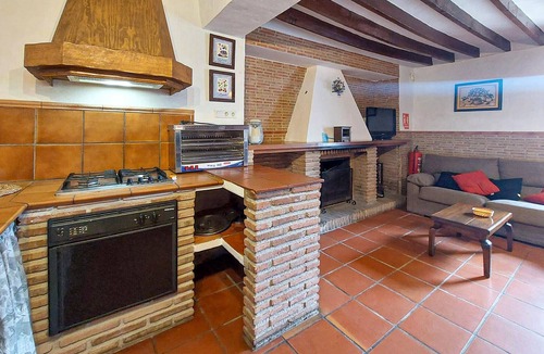 Villanueva del Trabuco House | Lovely home in Villanueva del Trabuco