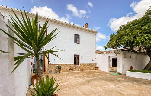 Villanueva del Trabuco House | Lovely Home In Villanueva Del Trabuco