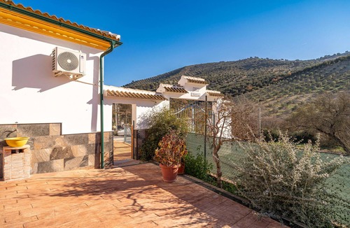 Iznajar House | Lovely home in Iznájar
