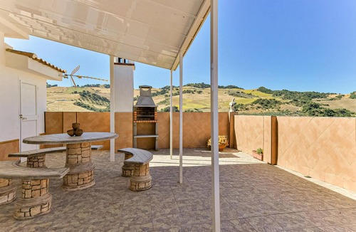 Montecorto House | Lovely home in Montecorto