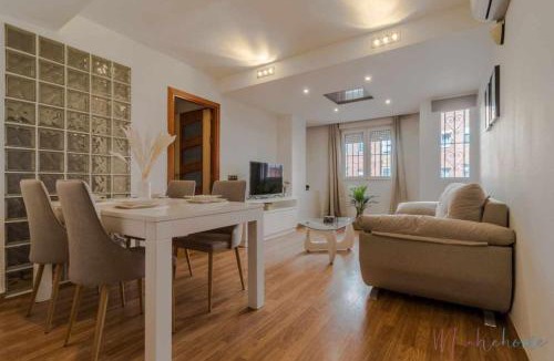 Huelva Apartment | Lujo a tu alcance con spa y garaje, pleno centro