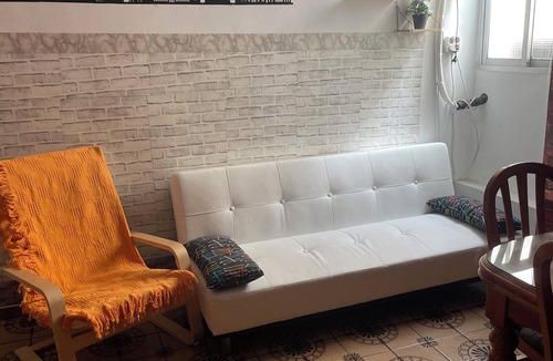 Bailen-Miraflores Apartment | Lulu Apartment